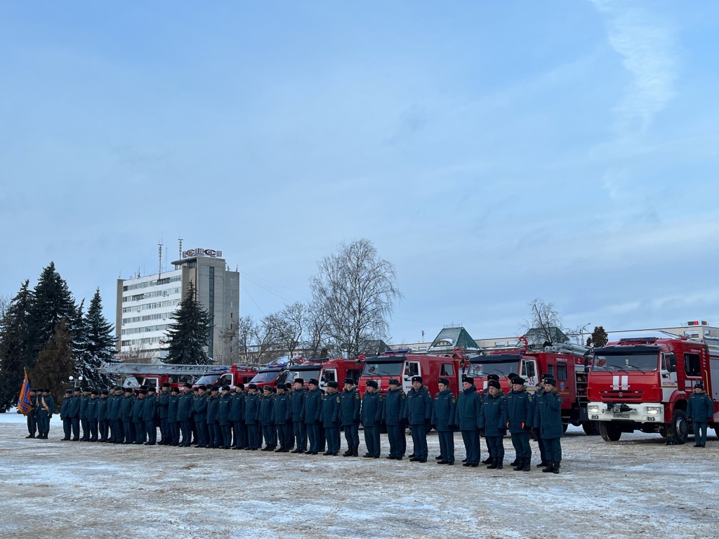 Торжественное мероприятие, посвященное передаче пожарно-спасательной техники