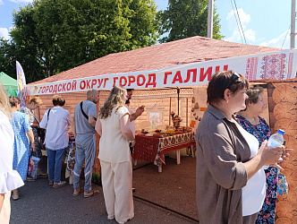 Областной фестиваль-ярмарку приветствовал старинный город Макарьев!